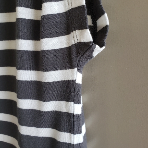 GAP Charcoal & White Stripe Muscle Tee Med Mariner Stripe - Picture 7 of 14